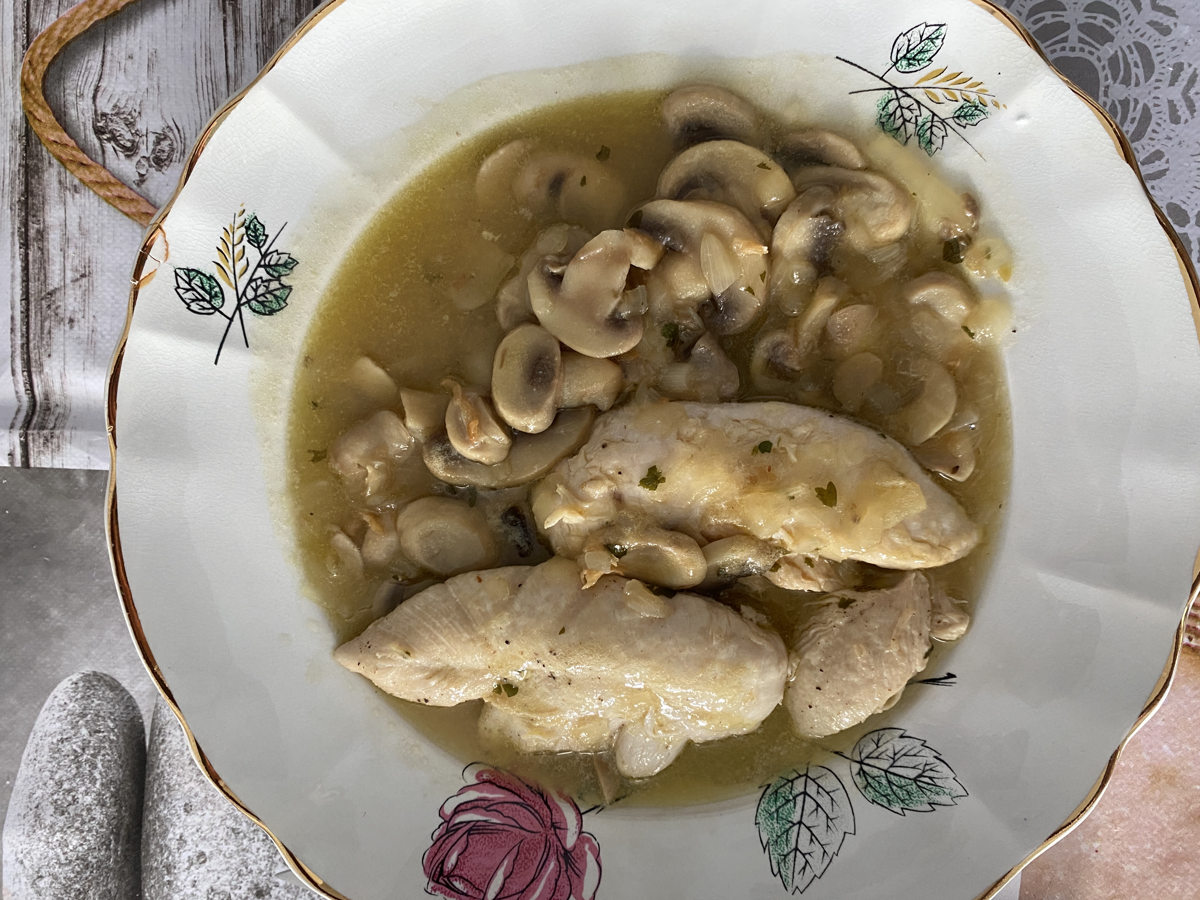 Pechugas de pollo con champiñones
